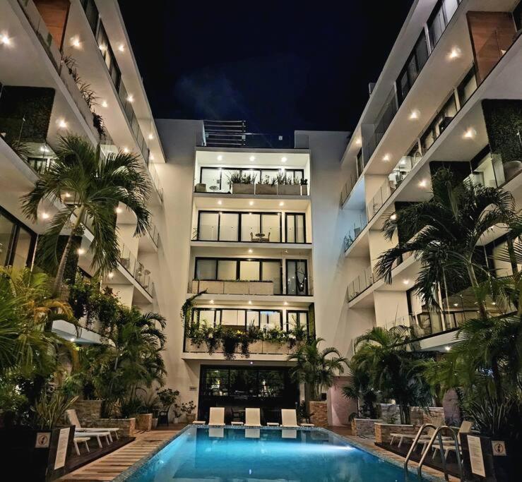 Stunning 1 Bdrm Condo Gym-Pool 10 Min To The Beach & Quinta Av Playa del Carmen Bagian luar foto
