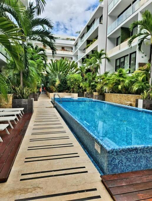 Stunning 1 Bdrm Condo Gym-Pool 10 Min To The Beach & Quinta Av Playa del Carmen Bagian luar foto